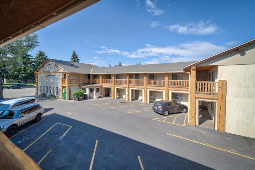 Moose Creek Lodge & Suites Cody Bagian luar foto