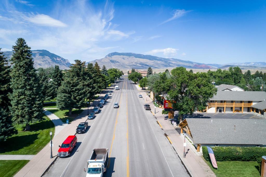 Moose Creek Lodge & Suites Cody Bagian luar foto