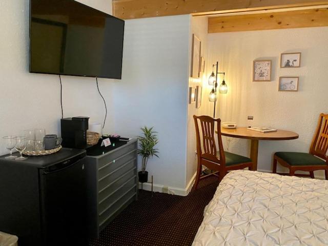 Moose Creek Lodge & Suites Cody Ruang foto